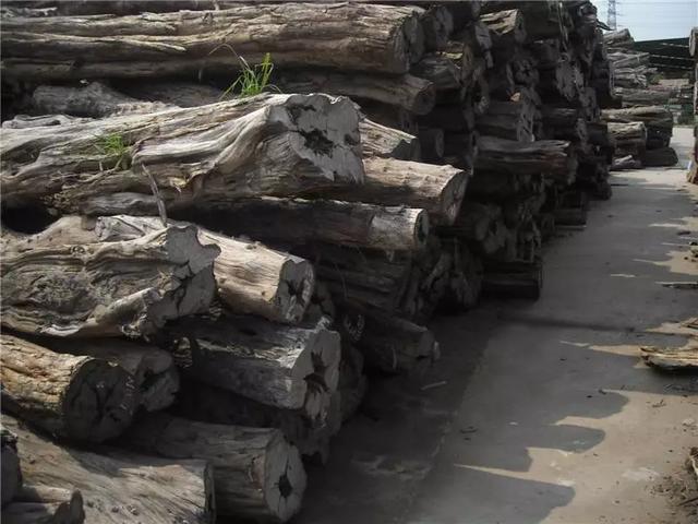 红木大红酸枝价格一般是多少，红木百科