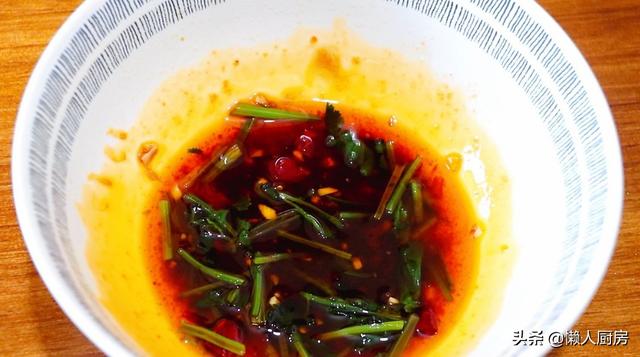 春天裡，碰到這鮮嫩的筍子抓緊吃，做了一大盤真解饞 熱愛美食 第17张