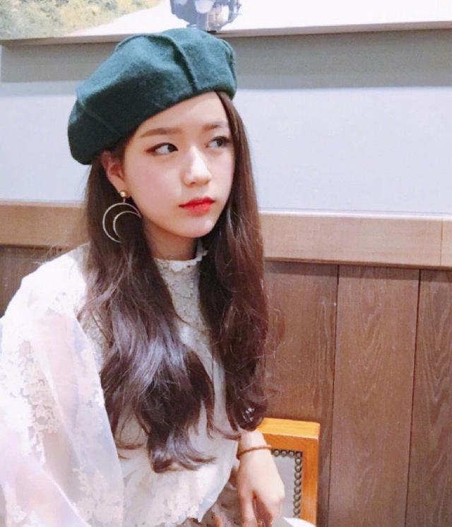 波浪型小清新发型，先别去理发店做大波浪