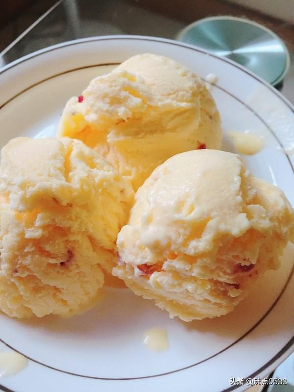 怎样制作好吃又简单的冰淇淋呢，想吃冰淇淋别再出去买