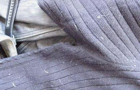 羽绒服钻绒怎么办，刚买的羽绒服里面钻毛怎么办（羽绒服藏了5个“小秘密”）