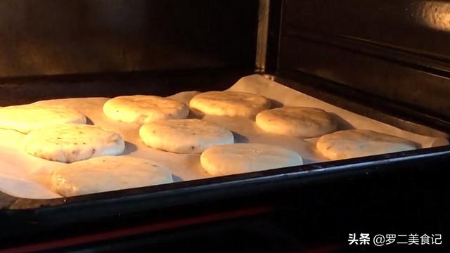 烧饼的家常做法河南烧饼，河南美食吊炉烧饼