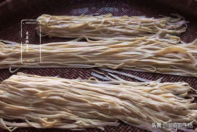 手擀面怎么做劲道滑溜，面条爽滑劲道不粘连