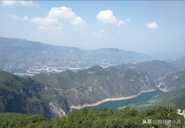 重庆旅游必去景点排名，重庆十佳旅游景点排行榜（重庆十个景点都值得一去）