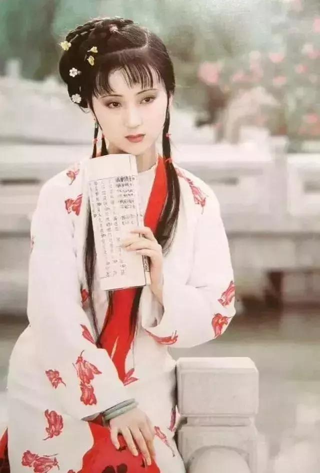 女人戴玉镯的禁忌，玉手镯佩戴有什么讲究和禁忌