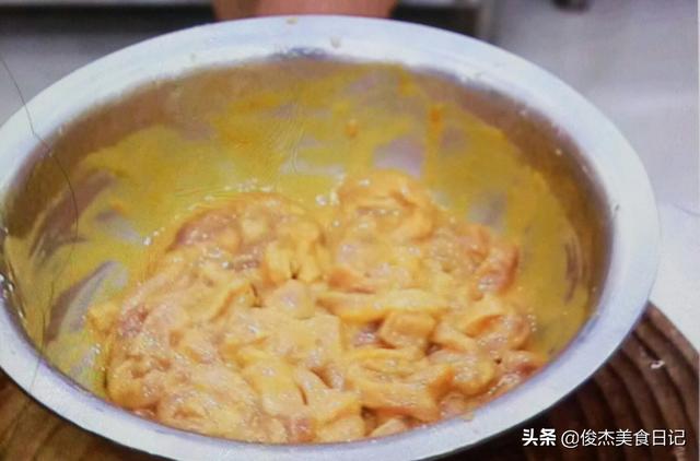 酸汤酥肉做法教程，大厨分享河南特色家常菜酸汤酥肉的技术要点