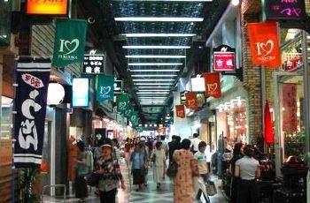 日本福冈旅游必买清单，明太子仙贝、小鸡馒头、甘王草莓夹心饼一网打尽