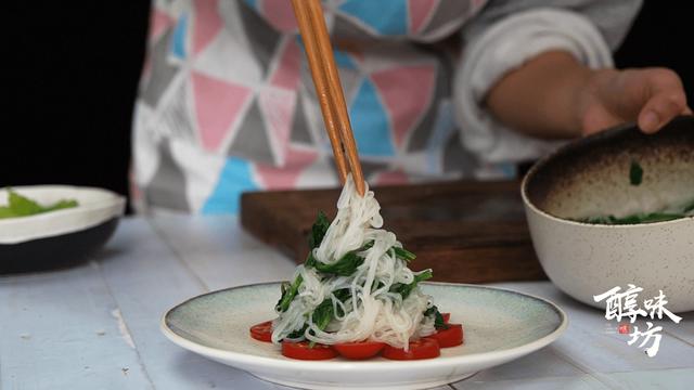 菠菜粉丝怎么做好吃又简单，清新爽口菠菜粉丝