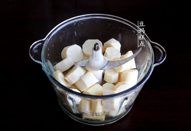 用山藥熬粥，比大米更有營養，天冷，胃不好的可以多吃 熱愛美食 第7张