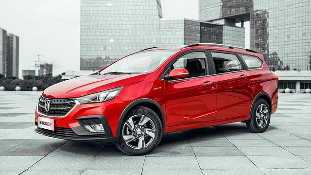 目前汽车需要加乙醇汽油吗，每日问答乙醇汽油会对爱车有影响吗