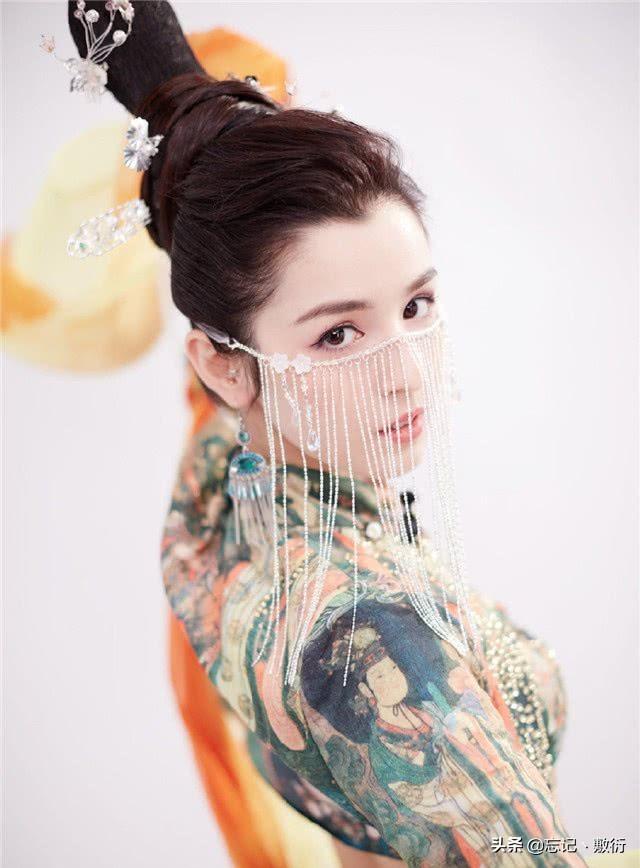 春宵苦短日高起，关于人生苦短及时相爱的诗句（春宵苦短日高起）