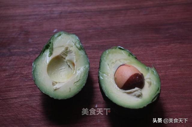 牛油果怎么吃才好吃，怎么吃牛油果才可以更好吃