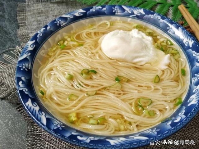 简单营养的清汤面，10分钟就搞定真好吃