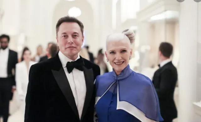 美国马斯克简历，马斯克个人简介及成功经历（12岁成学霸28岁成亿万富翁）