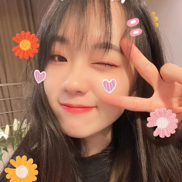 华晨宇女朋友是谁，华晨宇最早的女朋友（男方工作女方甜蜜跟随）