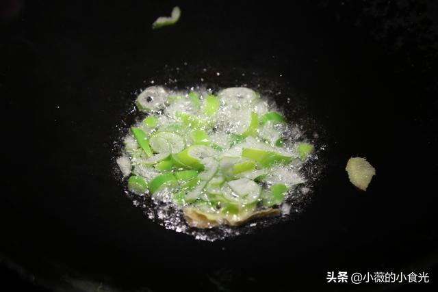 素馅元宝馄饨做法，元宝馄饨简单食材