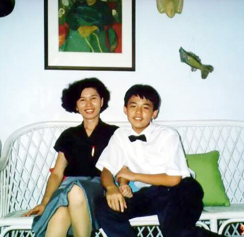 周杰伦的家庭情况和个人资料，含泪与离异父亲和解