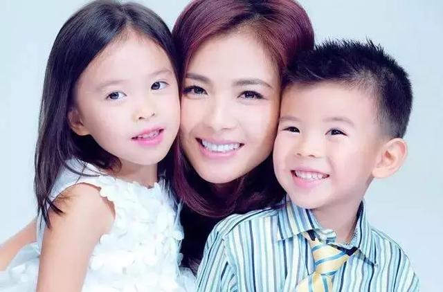 刘涛三个孩子分别是谁的，刘涛母子有多像
