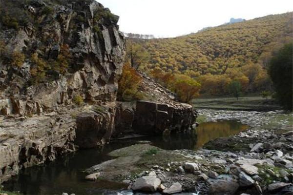 乌兰察布旅游景点，乌兰察布旅游必去十大景点（乌兰察布周边都有哪些好玩的地方）