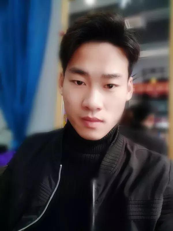 王俊凯发型教程，最受欢迎发型师