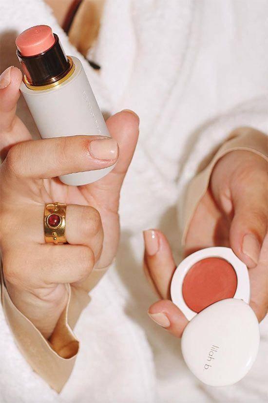 腮红膏哪个好用又持久不掉色，腮红膏它的优点是与肌肤更贴合