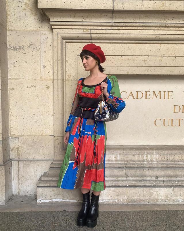 这鞋既舒适又百搭，看完这三双厚底鞋