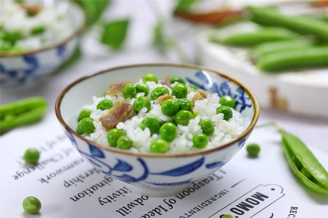 电饭煲米饭的各种做法懒人焖饭，一个电饭煲就能做