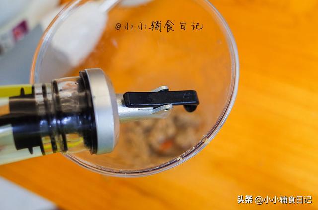  芝麻核桃粉的做法宝宝辅食，芝麻核桃粉自己在家做