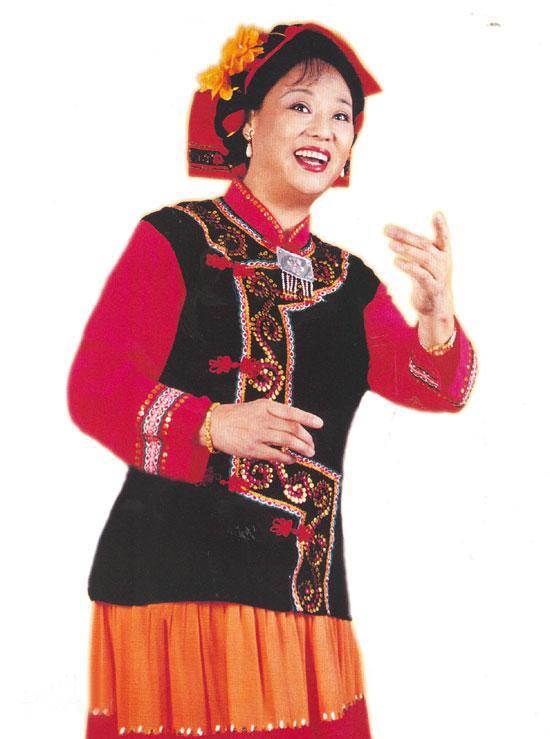 女歌唱家邓玉华简历，歌唱家邓玉华怀念天堂里的老伴