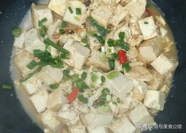 家常炒豆腐这样做真好吃营养丰富，厨师长教你豆腐这样炒