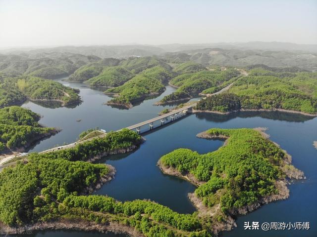 国内特色精华自驾路线有哪些，国内最适合自驾游的10条线路图