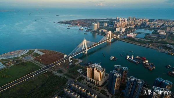 海南属于广东省吗，海南是不是广东省（广东省的海南岛共设1市16县）