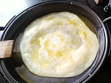 手抓饼生坯的做法，自己在家怎么做手抓饼饼胚