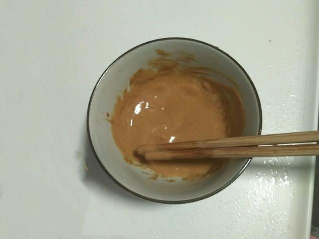 凉拌菠菜花生米，花生米和菠菜怎样凉拌好吃（教你做成夏季开胃凉拌菜）