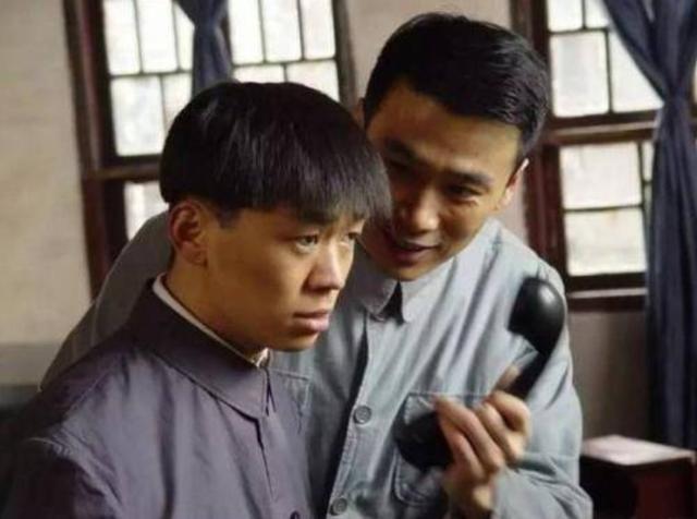 王寶強鄉下豪宅無人居住，綠色大門被人惡意刻字：到此一游 娛樂八卦吃瓜 第5张