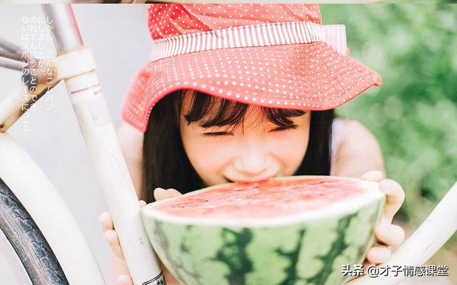 情人节送媳妇什么礼物七夕情人节，怎样引导男人送礼物？拯救乏味直男