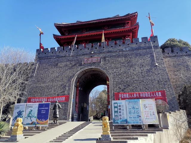 鸿门宴是谁设的，历史记载鸿门宴是谁设下的（太史公演绎的千古一宴）