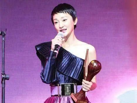 周迅情史为何如此坎坷，周迅27年荒诞情史