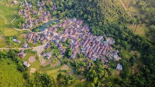 湖南凤凰古城张家界，湘遇•山之巅：张家界凤凰古城