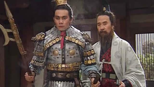 东汉末年董卓为什么不自立为帝，有四人激烈反对