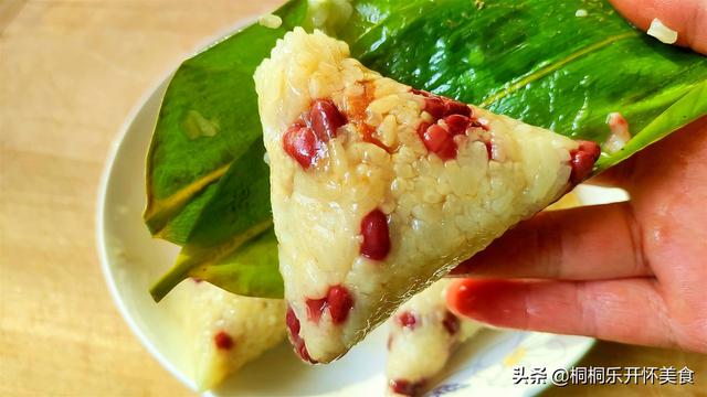 最简单的粽子怎么包的教程，2种包粽子最简单方法
