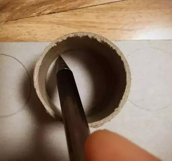 纸箱手工制作大全，纸箱手工制作大全环创（用纸箱就能做的5个桌面小游戏）