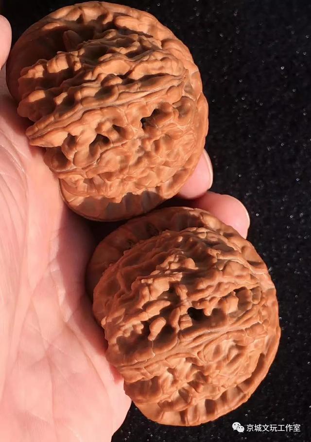 核桃怎么盘玩效果最好，新入手的文玩核桃如何盘玩（要想核桃盘得好）