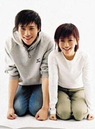 谢娜刘烨同台十年后同台是哪期，2006年谢娜和刘烨分手后机场相遇