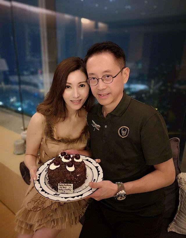 李嘉欣老公许晋亨，港圈李嘉欣和许晋亨婚姻内幕（李嘉欣一分未得原因被扒）