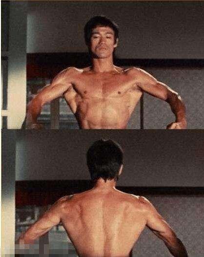 李小龙的背阔肌和蝙蝠肌怎么练，李小龙教你胸肌训练的10种方法