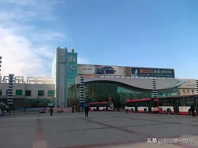 站在昌平望朝阳，昌平、朝阳交界处的一条街居然变成了这样