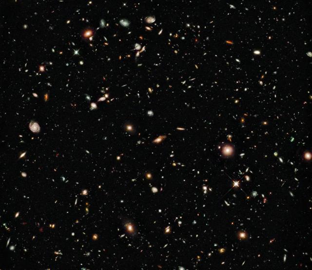 二十亿光年的孤独，二十亿光年的孤独宇宙正在倾斜