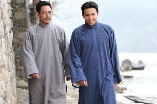 恰同学少年风华正茂的原文，恰同学少年风华正茂