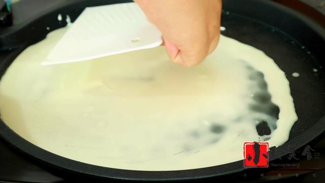 简单的早餐鸡蛋饼的做法，教你做柔软好吃的早餐鸡蛋饼